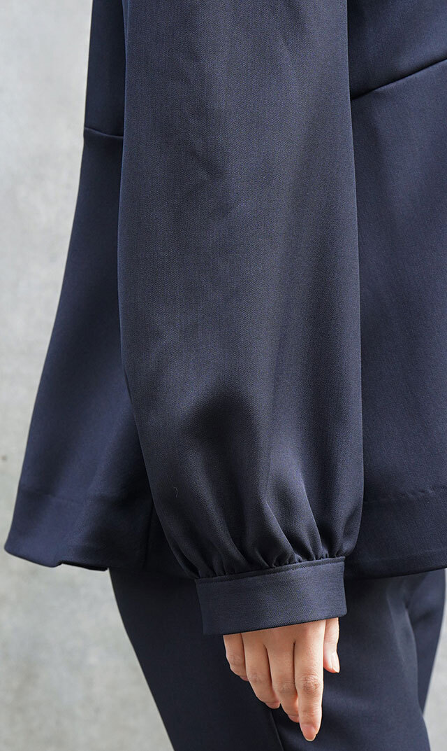 取り外し可能レース襟付きクルーネックブラウス黒