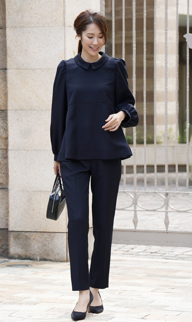 取り外し可能レース襟付きクルーネックブラウス紺