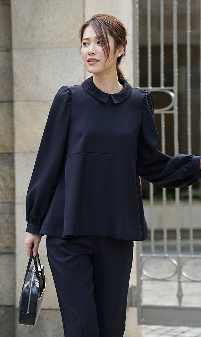 取り外し可能レース襟付きクルーネックブラウス紺