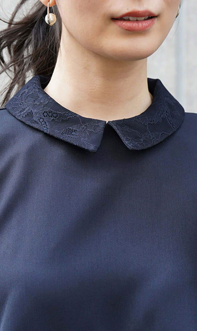 取り外し可能レース襟付きクルーネックブラウス紺