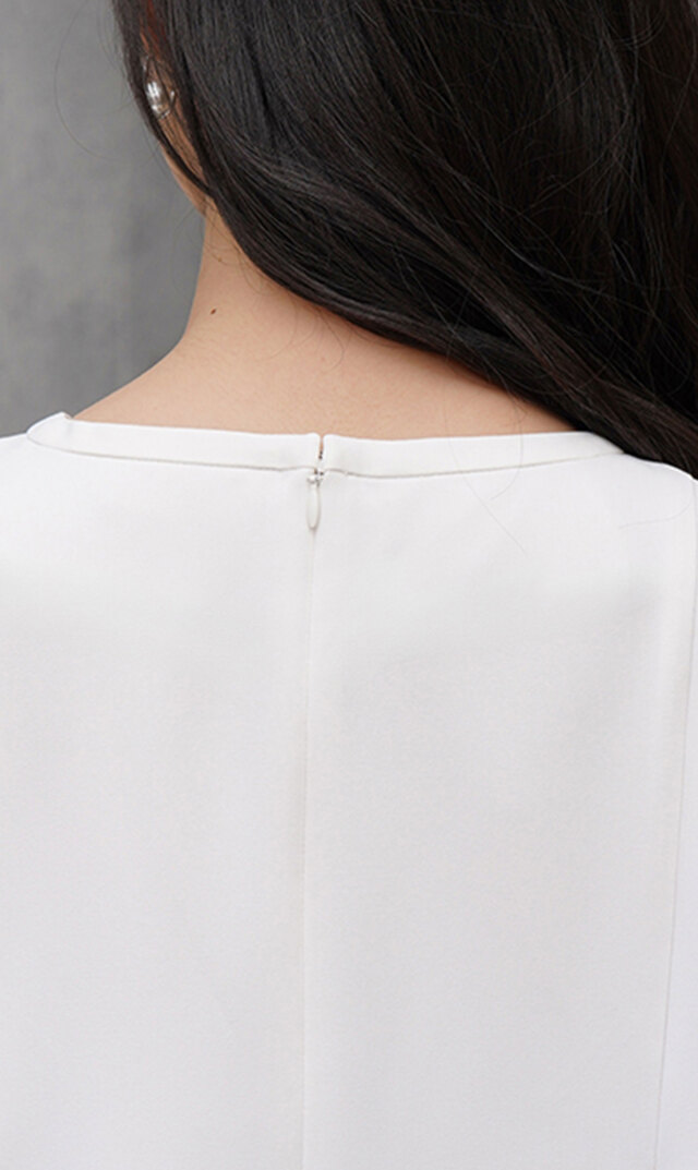 ハートシェイプドネックブラウス黒