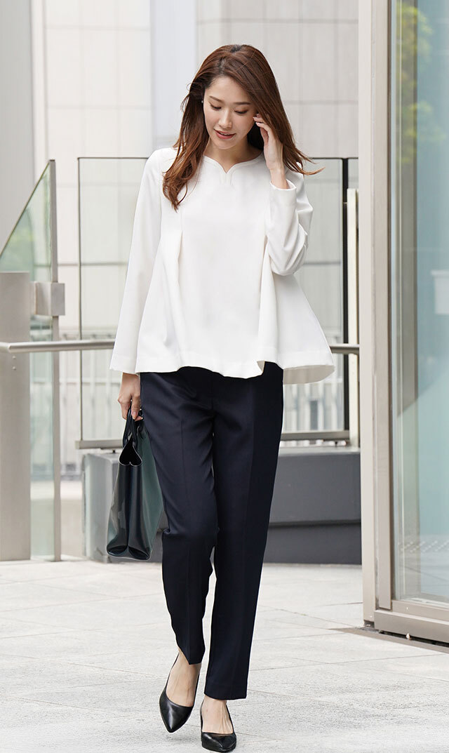 細身シルエットセンタープレス美脚パンツ紺