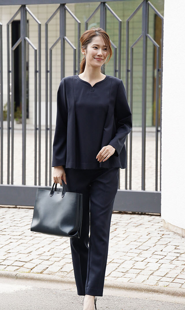 細身シルエットセンタープレス美脚パンツ紺