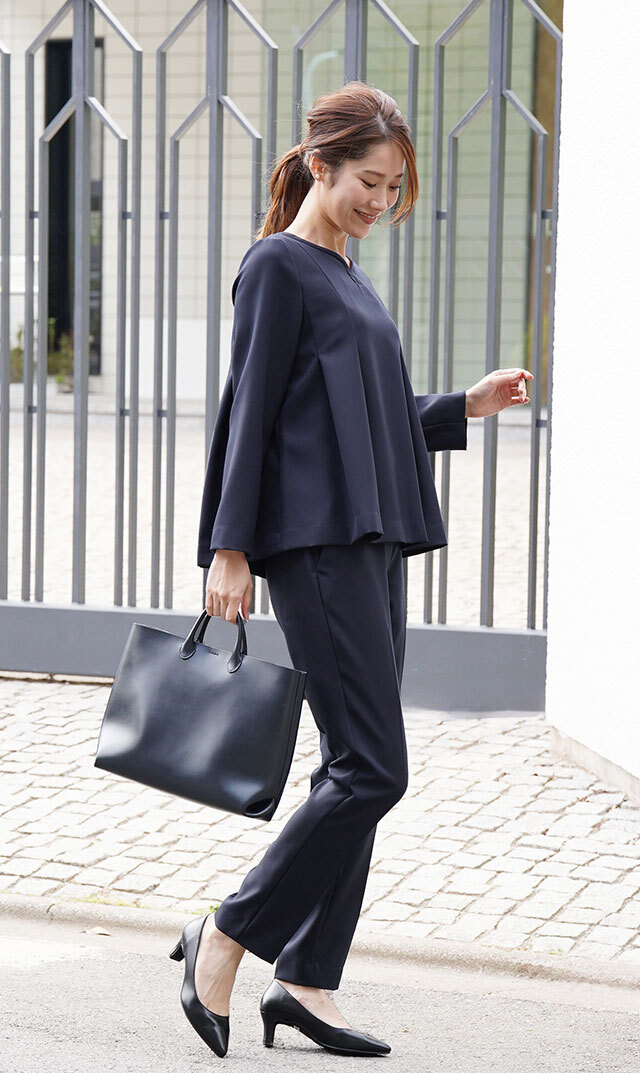 細身シルエットセンタープレス美脚パンツ紺