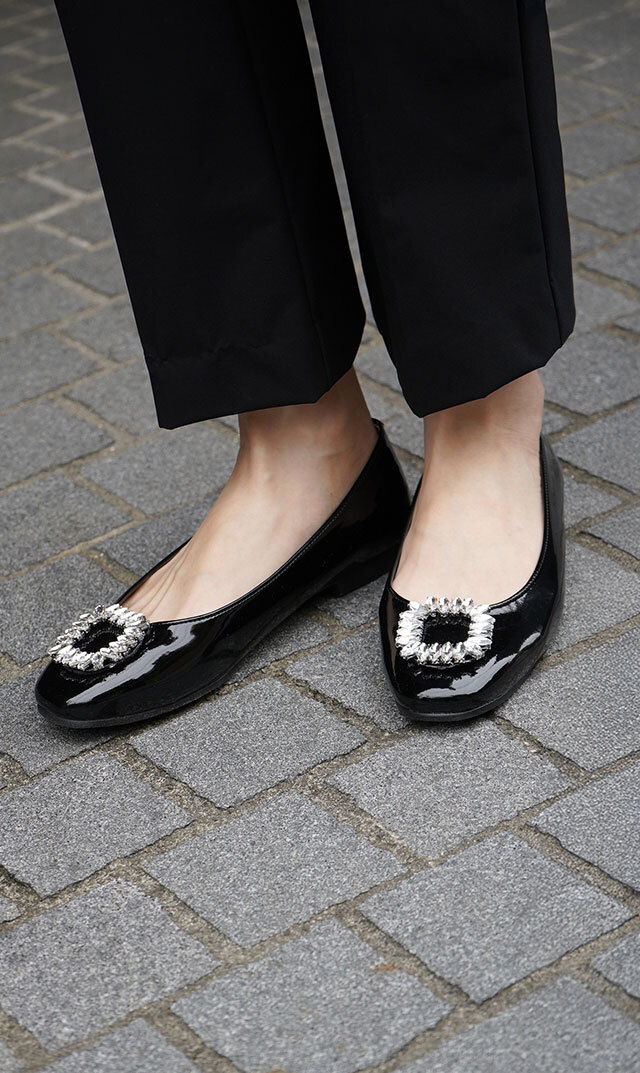 [VIRINA] パンプス レディース 日本製 エナメル スクエアトゥ ジュノビ VIRINA] パンプス レディース 日本製 エナメル スクエアトゥ ジュノビ