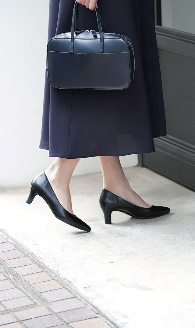 歩きやすさを追求したママのための5cmヒールパンプス