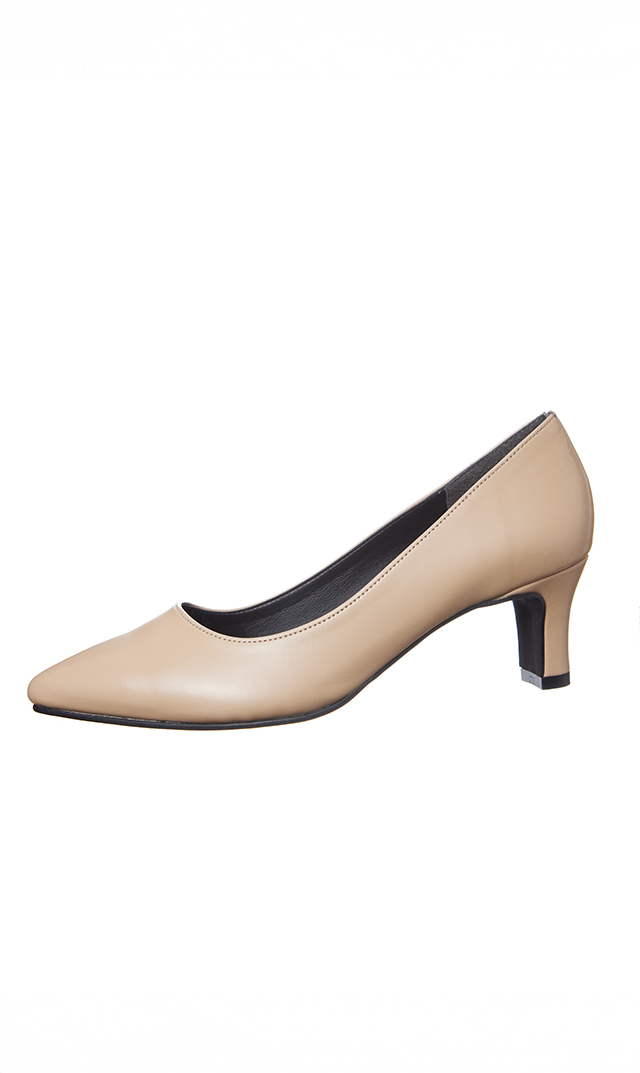 歩きやすさを追求したママのための5cmヒールパンプス