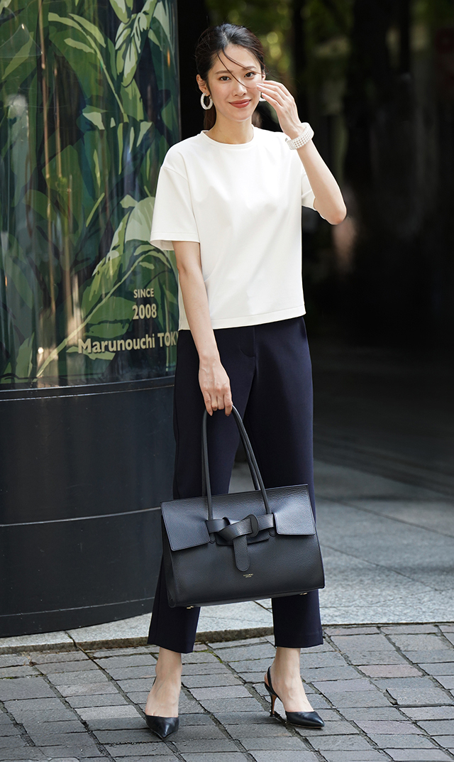 360°ストレッチ・シワ防止テイパードパンツ紺