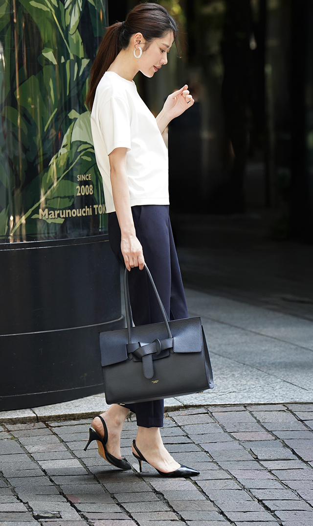 360°ストレッチ・シワ防止テイパードパンツ紺