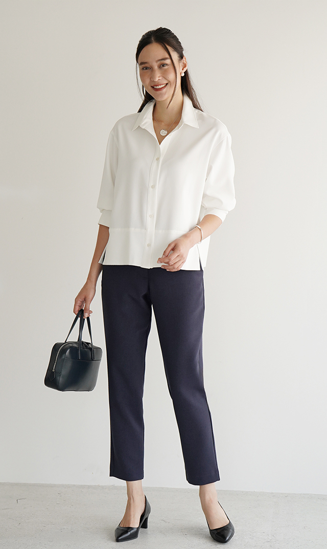 360°ストレッチ・シワ防止テイパードパンツ紺