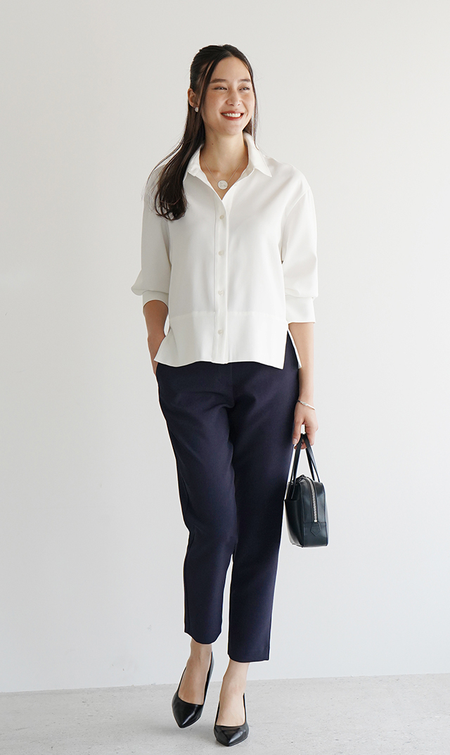 360°ストレッチ・シワ防止テイパードパンツ紺