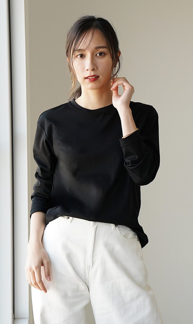イタリア×日本の共同開発素材ロングスリーブTシャツ黒