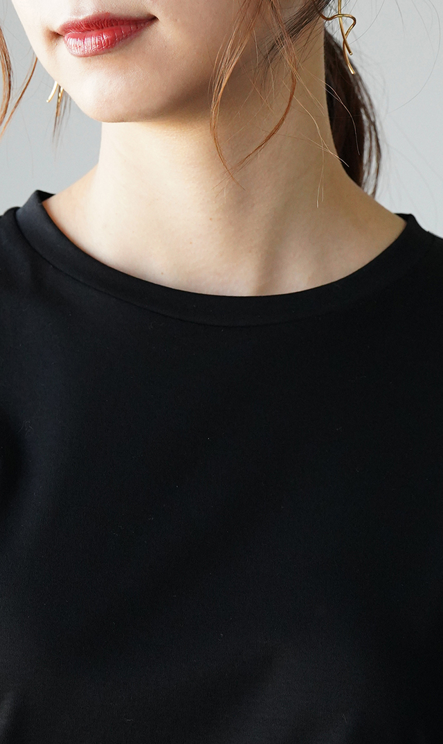 イタリア×日本の共同開発素材ロングスリーブTシャツ黒