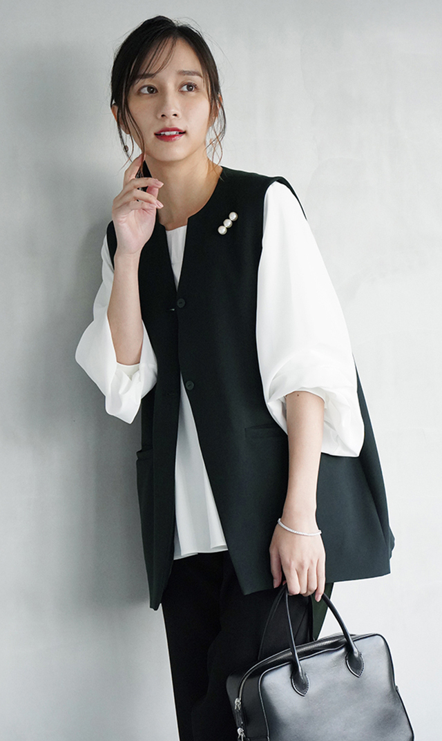 多機能素材コクーンジレ黒