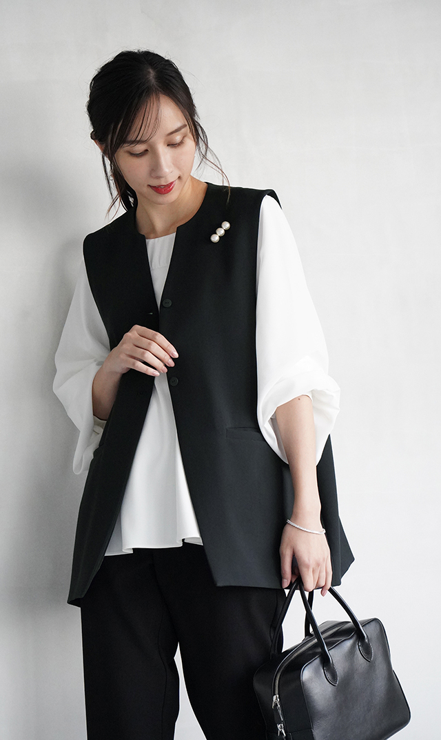 多機能素材コクーンジレ黒