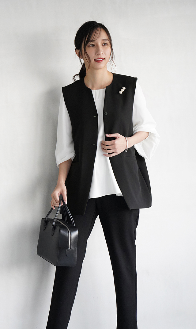 多機能素材コクーンジレ黒