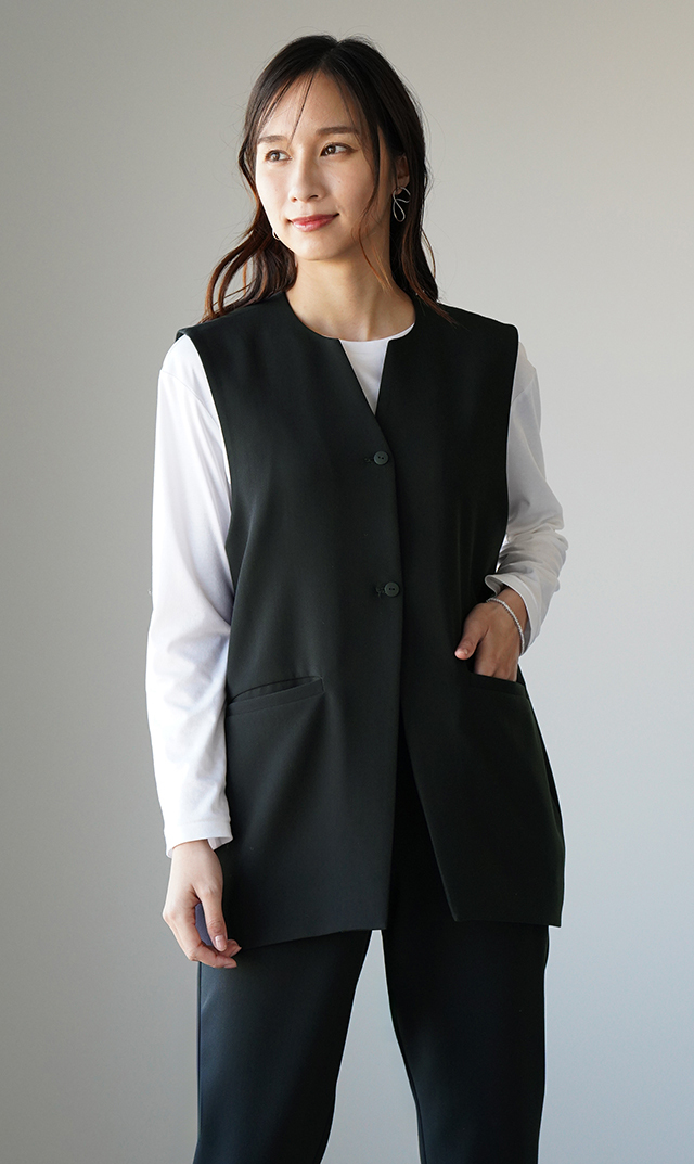 多機能素材コクーンジレ黒