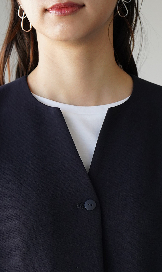 多機能素材コクーンジレ黒