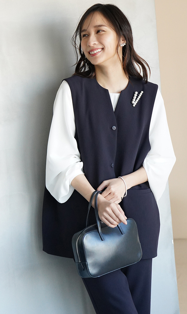 多機能素材コクーンジレ紺