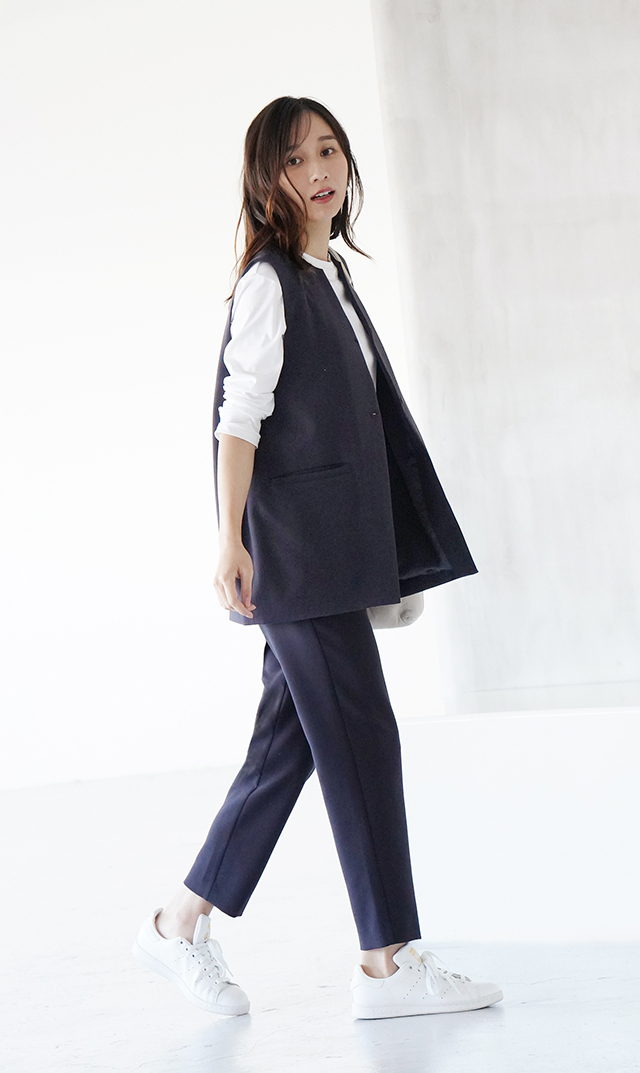 多機能素材コクーンジレ紺