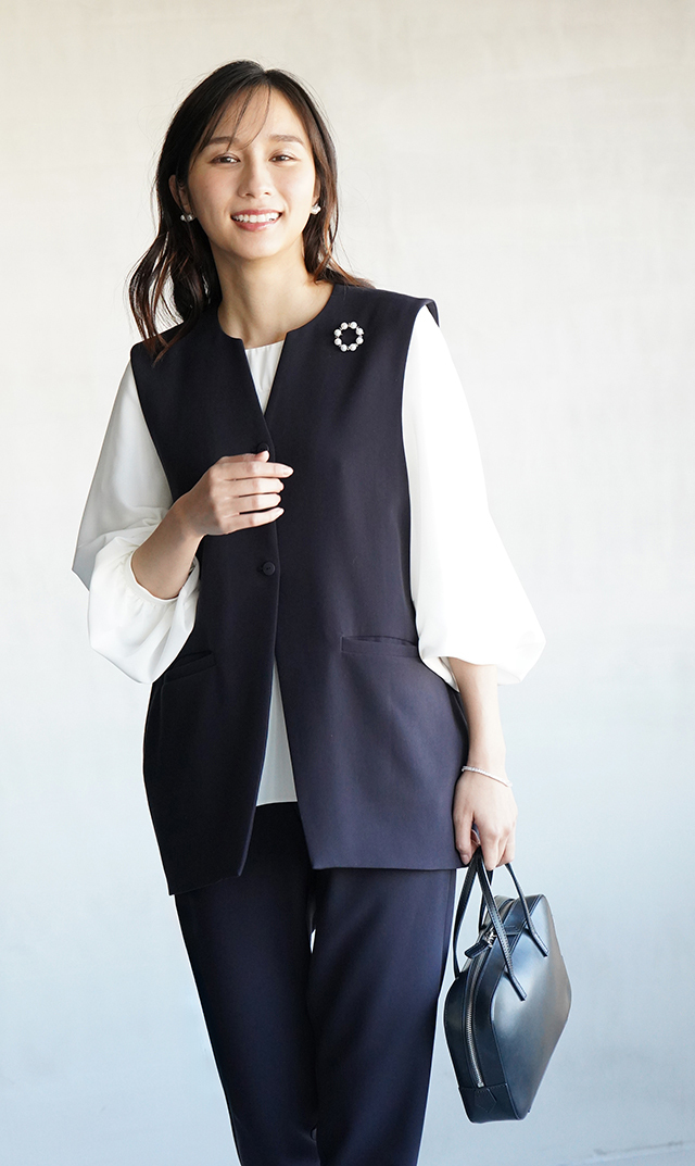 多機能素材コクーンジレ紺