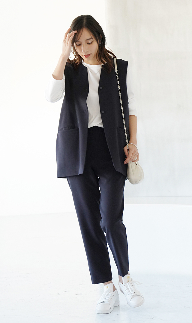 多機能素材コクーンジレ紺