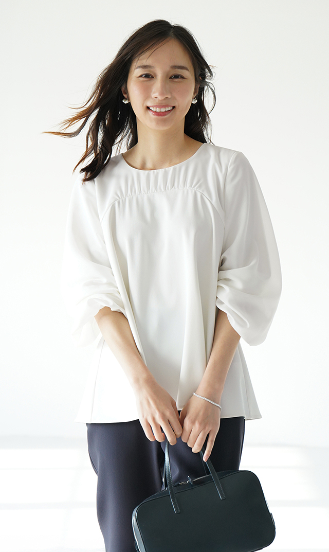 多機能素材シアー×ツイルビスチェブラウス白