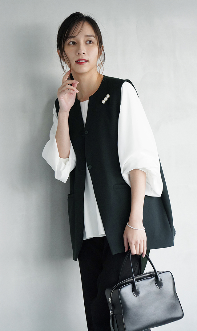 多機能素材シアー×ツイルビスチェブラウス白