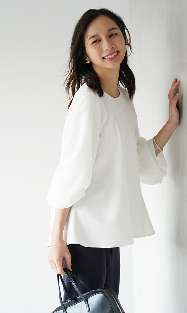 多機能素材シアー×ツイルビスチェブラウス白