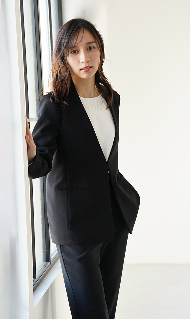 多機能素材シアー×ツイルビスチェブラウス白