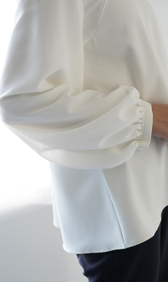 多機能素材シアー×ツイルビスチェブラウス白