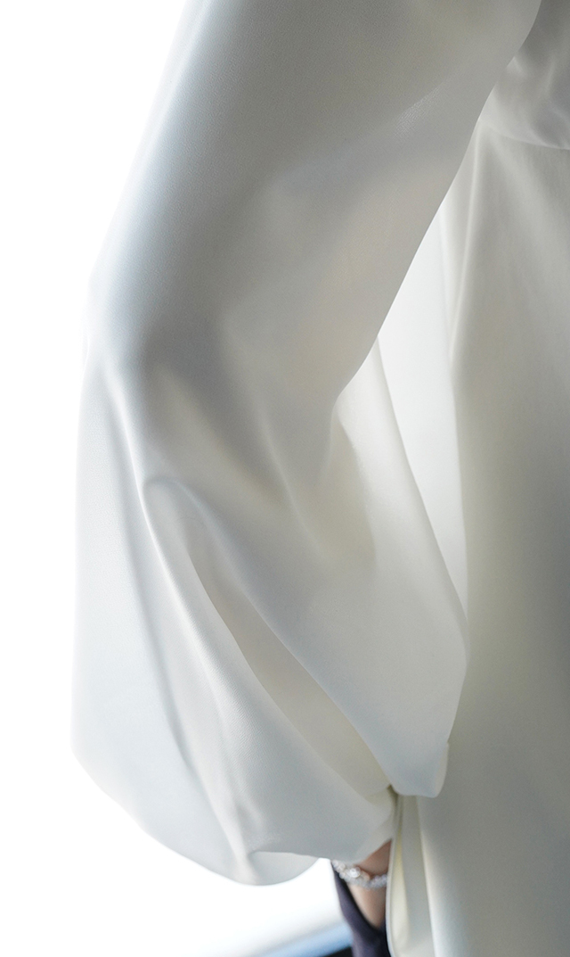 多機能素材シアー×ツイルビスチェブラウス白