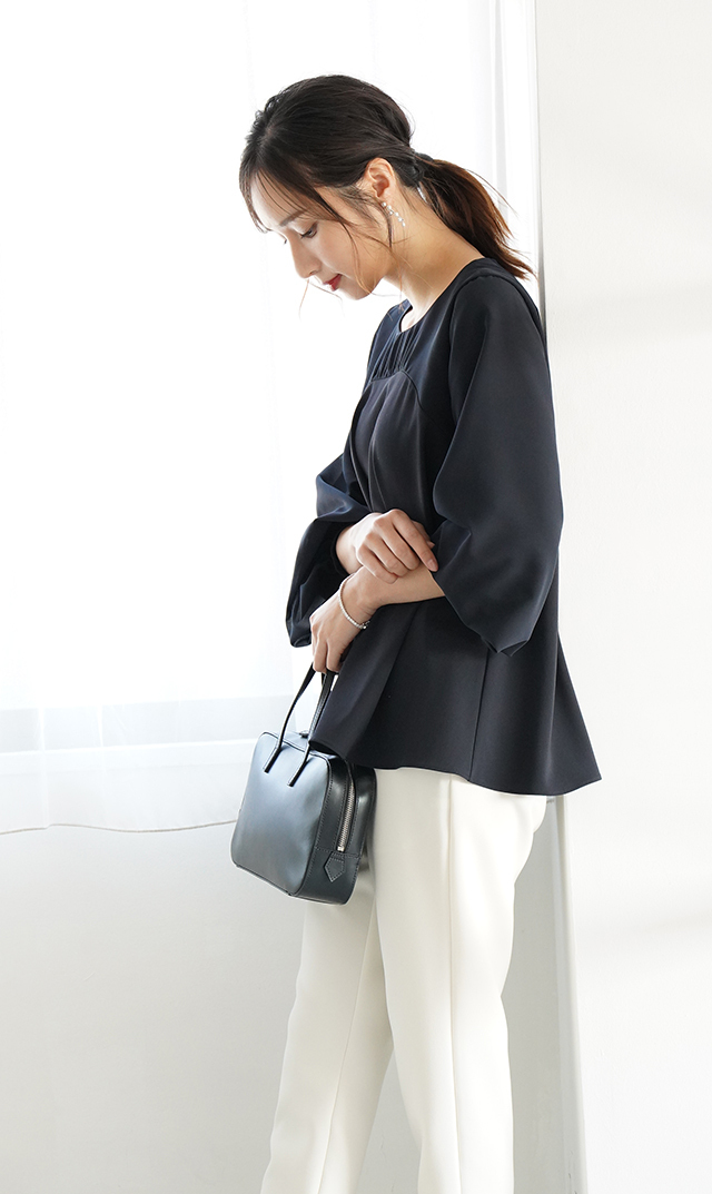 多機能素材シアー×ツイルビスチェブラウス紺