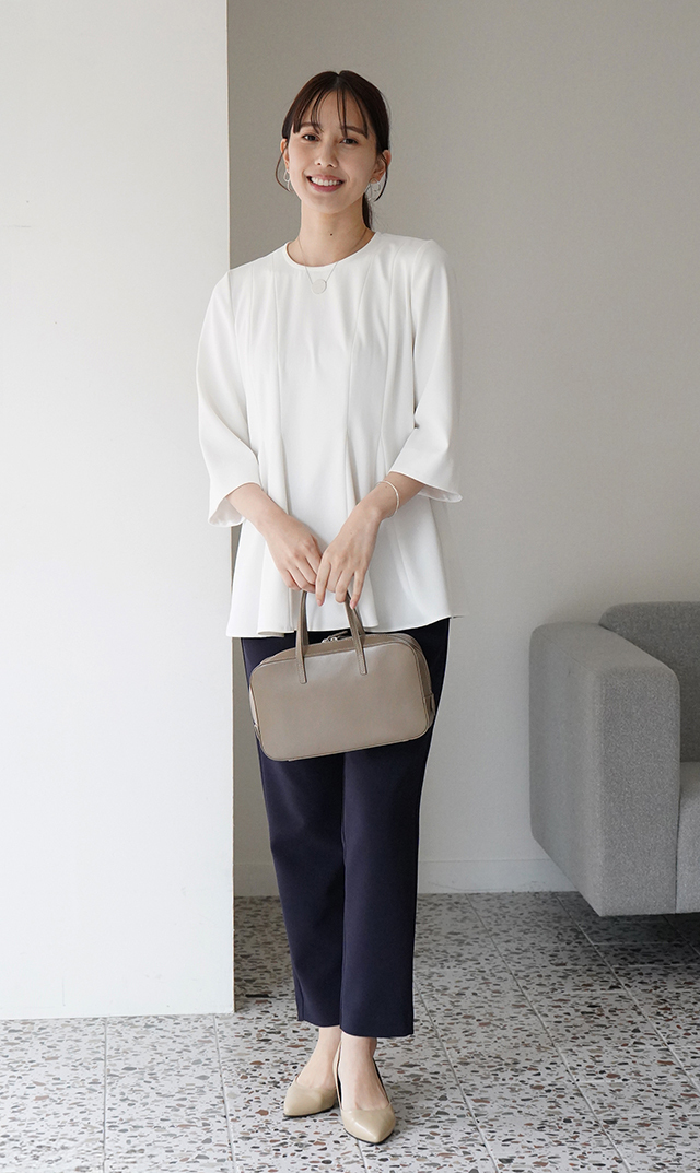 UVカットベルペプラムブラウス白