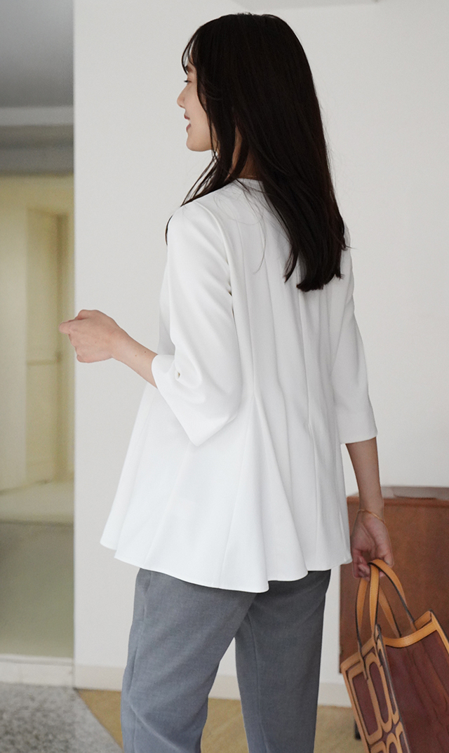 UVカットベルペプラムブラウス白