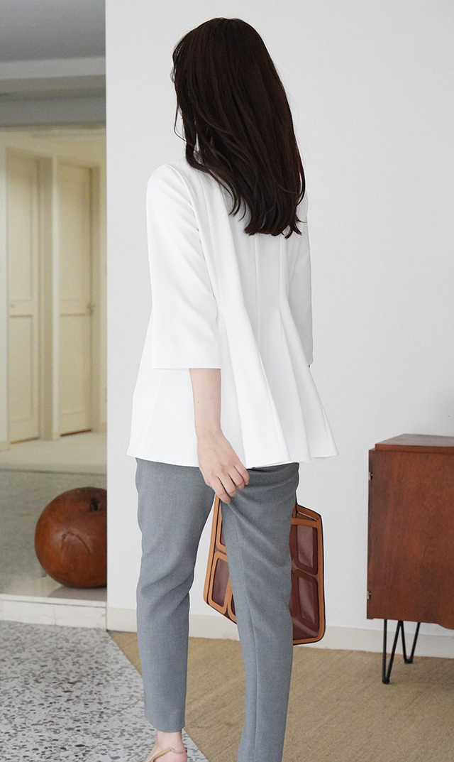 UVカットベルペプラムブラウス白