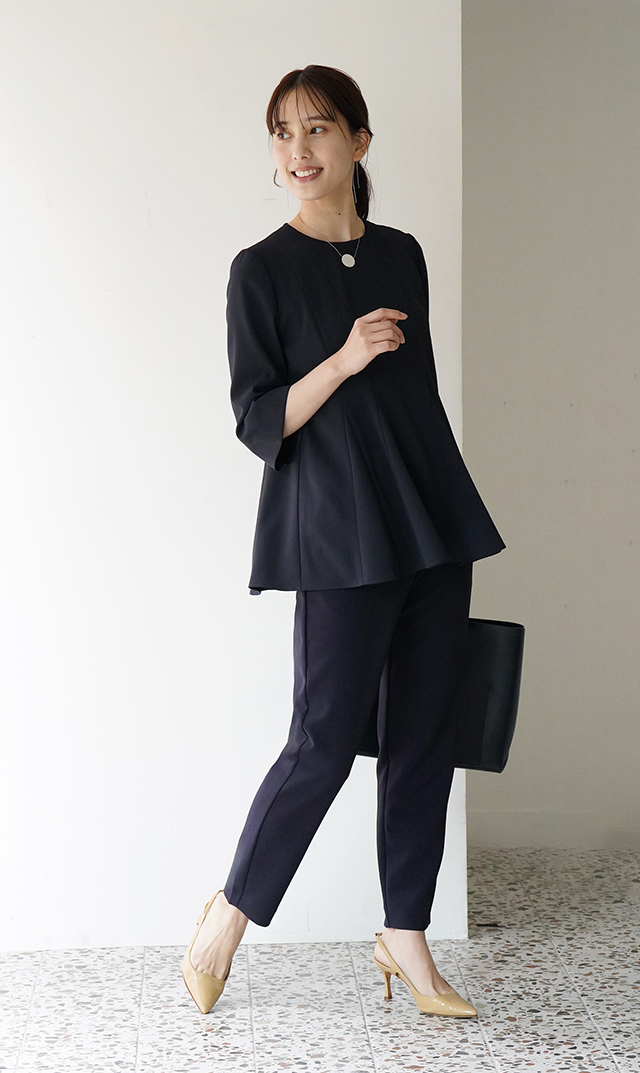 洗練された存在感と、程よく華やぎのあるシルエットがどの角度からも