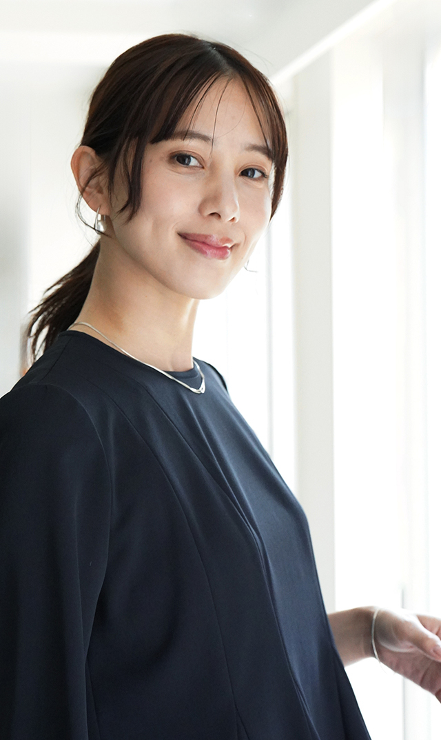 UVカットベルペプラムブラウス紺