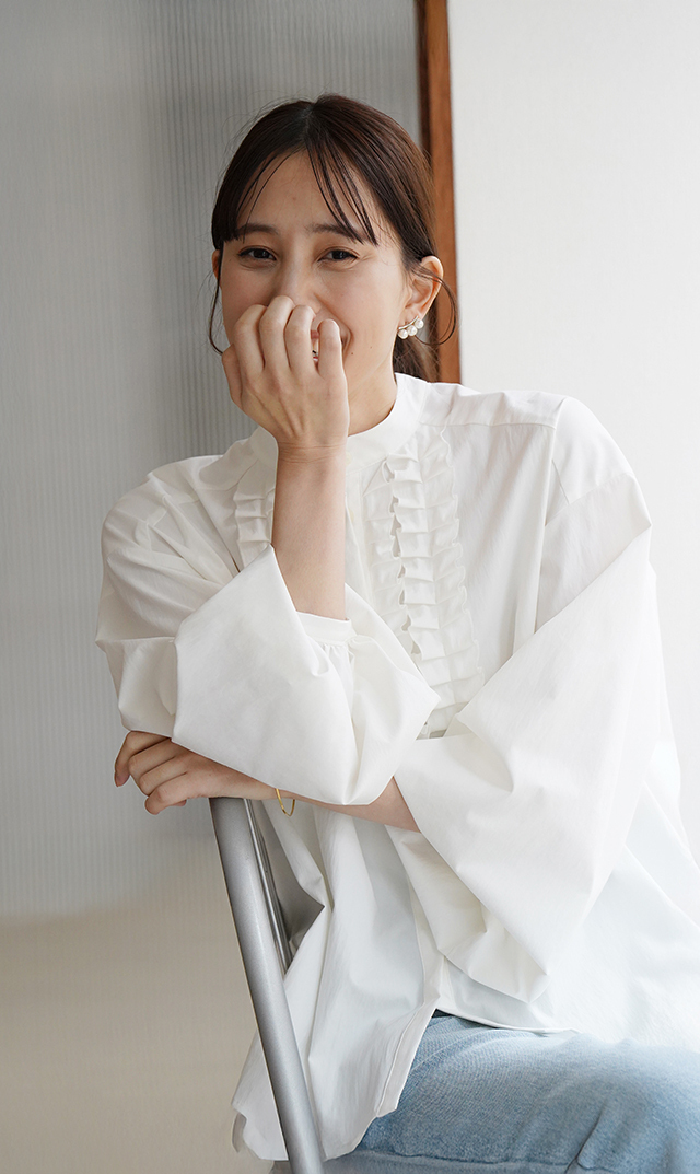 UVカット吸水速乾シャインタックリボンブラウス白