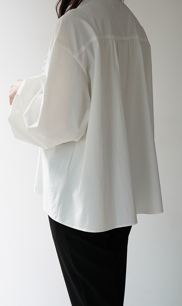 UVカット吸水速乾シャインタックリボンブラウス白