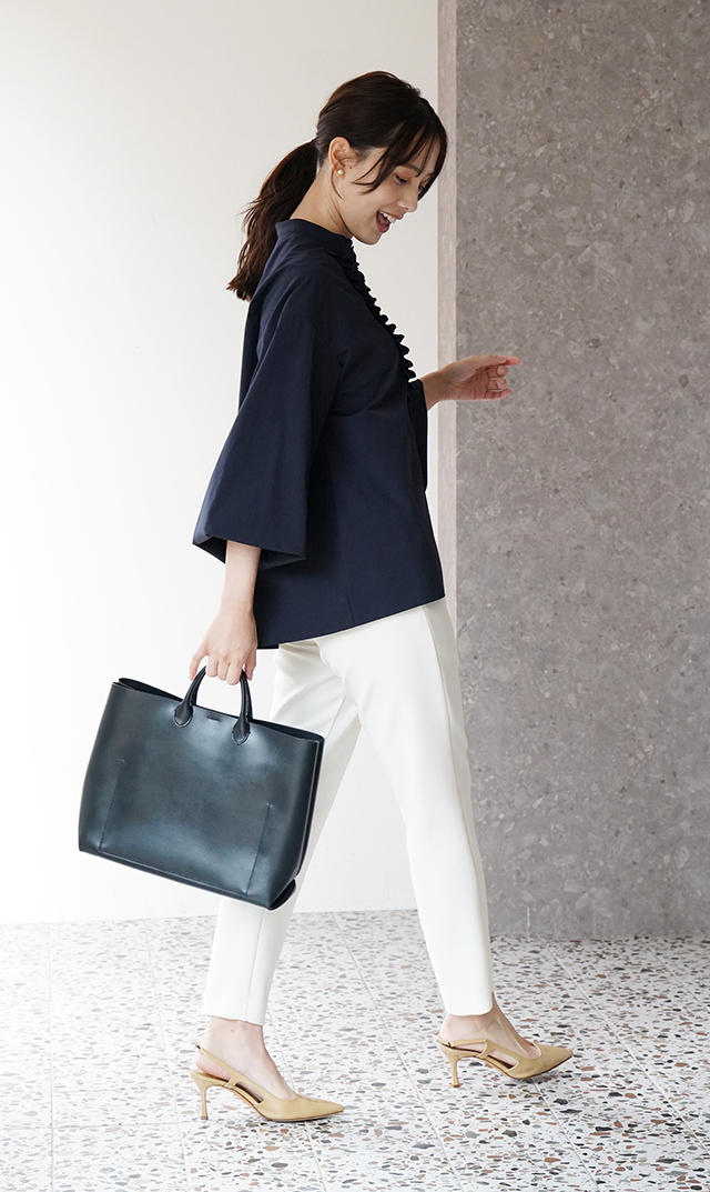 UVカット吸水速乾シャインタックリボンブラウス紺