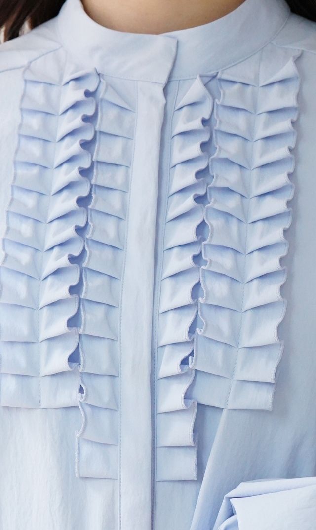 UVカット吸水速乾シャインタックリボンブラウス水色