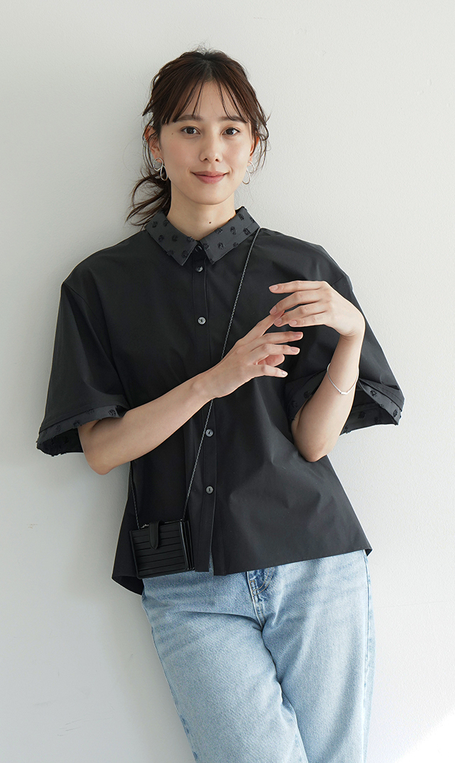 撥水素材５分袖襟付きブラウス黒