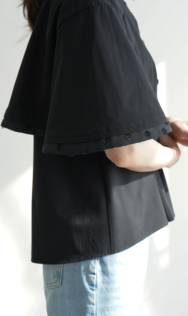 撥水素材５分袖襟付きブラウス黒