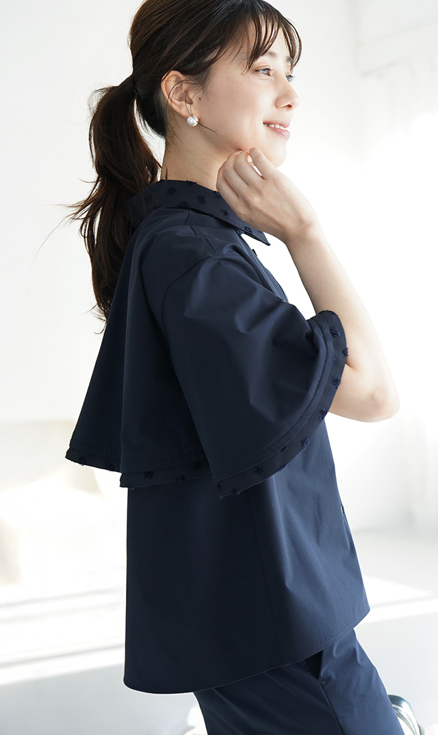 撥水素材５分袖襟付きブラウス紺