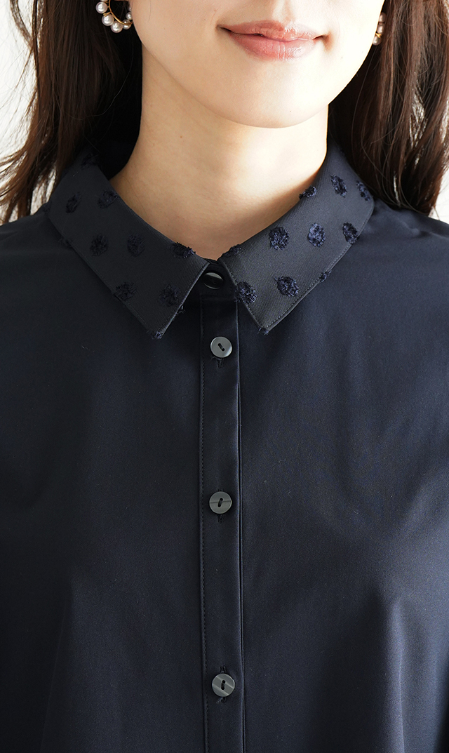 撥水素材５分袖襟付きブラウス紺