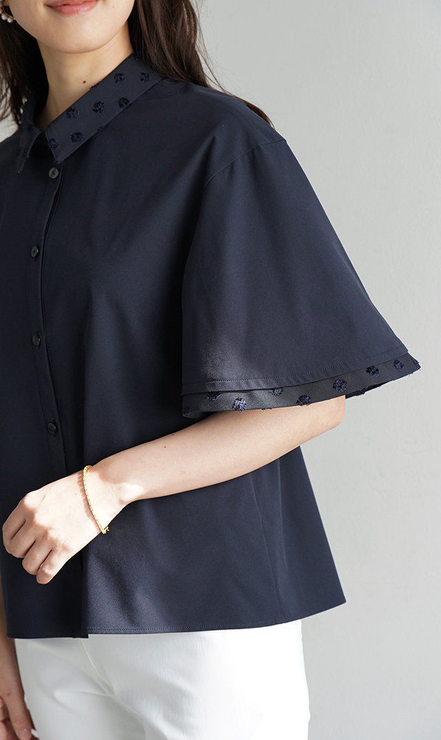 撥水素材５分袖襟付きブラウス紺