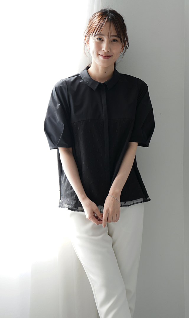 襟付きタックデザイン５分袖ブラウス黒