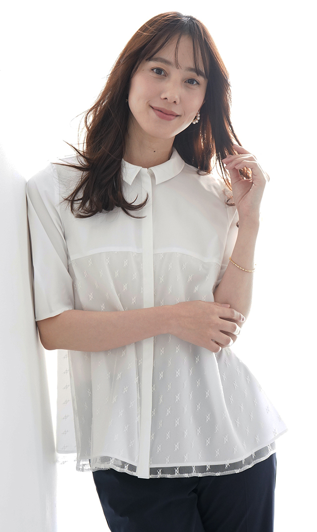 襟付きタックデザイン5分袖ブラウス白