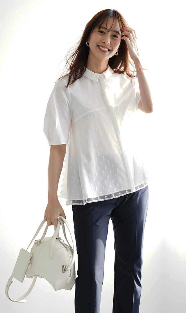 襟付きタックデザイン５分袖ブラウス白